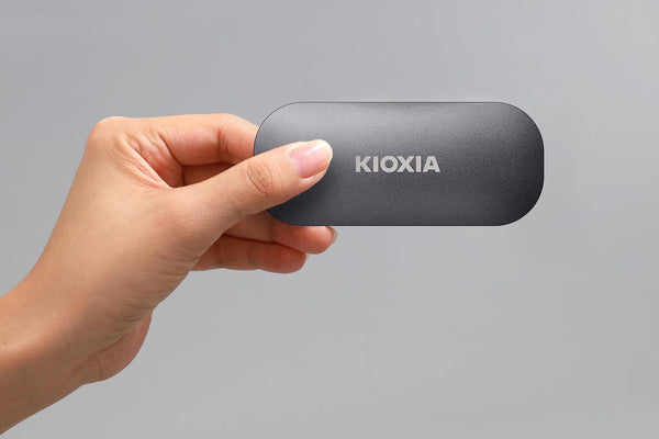 KIOXIA EXCERIA PLUS Portable External SSD 2TB (LXD10S002TG8) - Grey